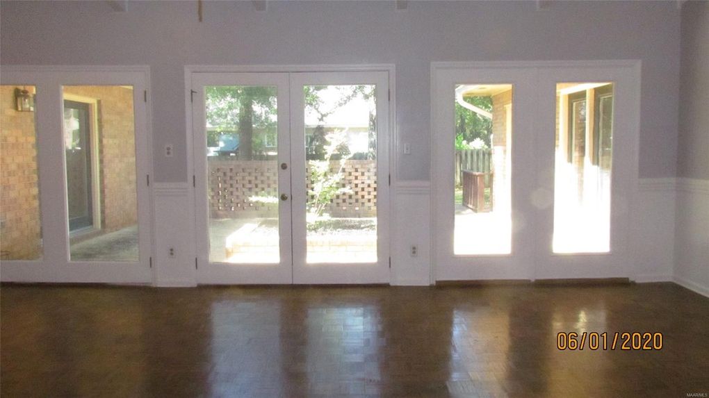 Listing 229 W Castlewood Dr, Selma AL 36701