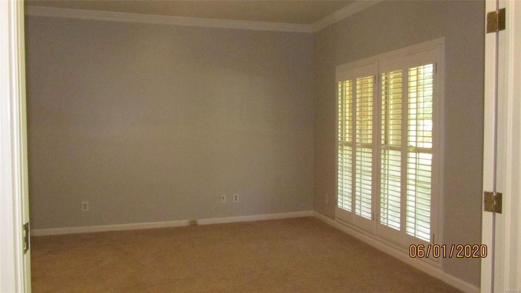 Listing 229 W Castlewood Dr, Selma AL 36701