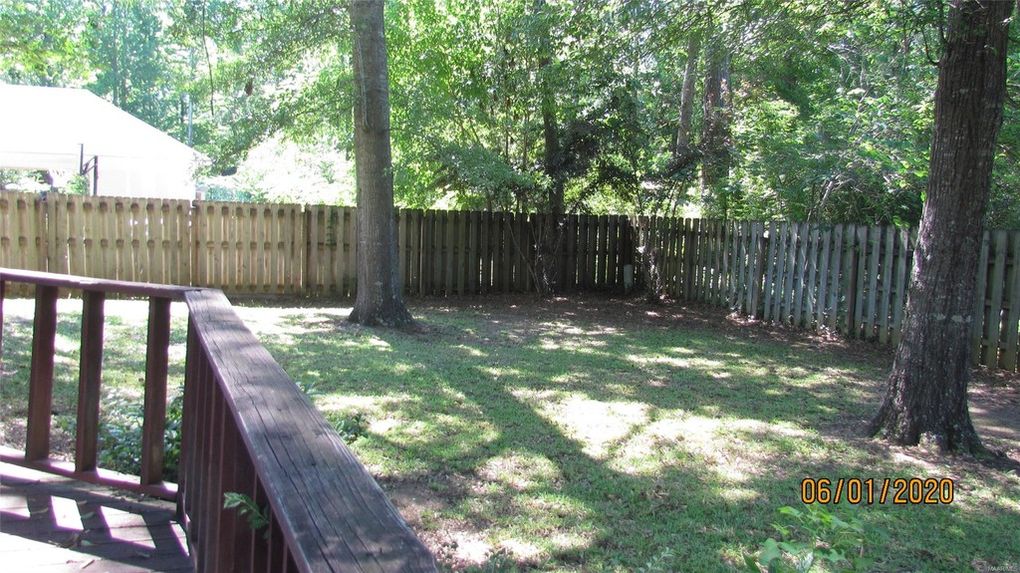 Listing 229 W Castlewood Dr, Selma AL 36701