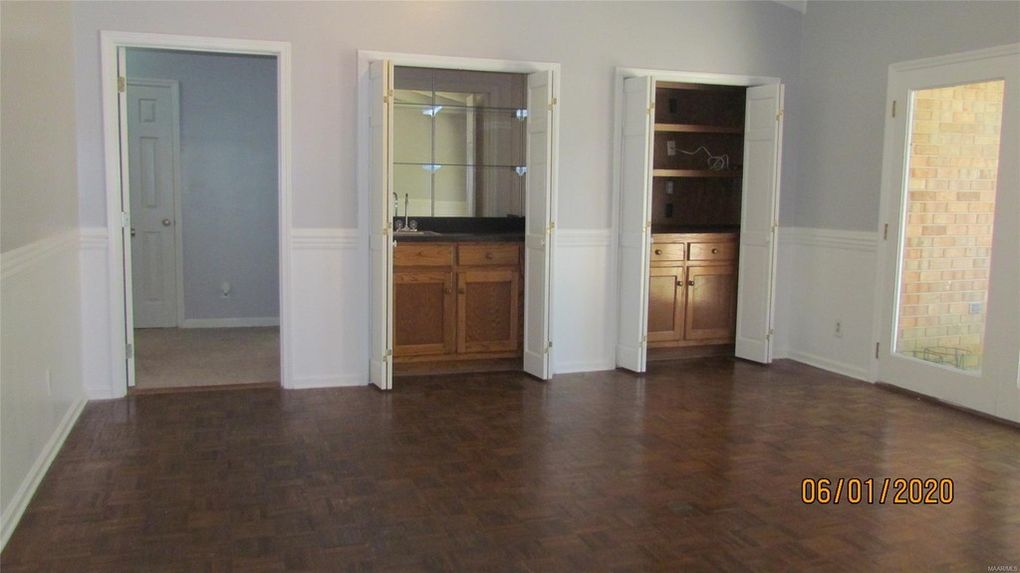 Listing 229 W Castlewood Dr, Selma AL 36701